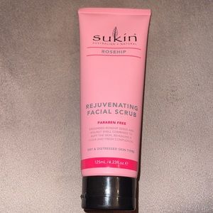 Sukin Rosehip Rejuvenating Facial Scrub
